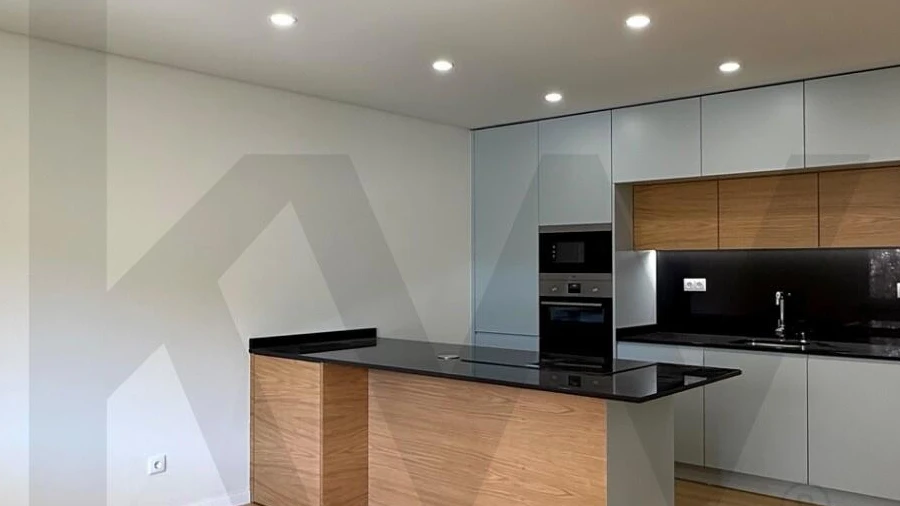 Apartamento T2 para Venda em Agualva e Mira-Sintra