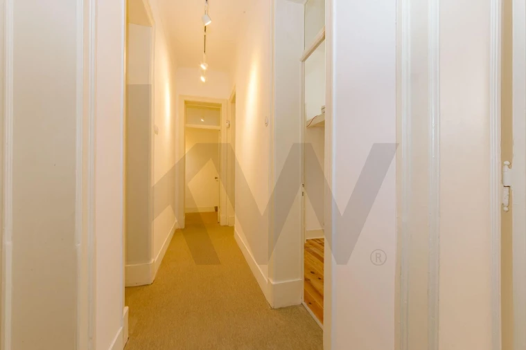 Apartamento T3 para Arrendamento em Penha de França Foto 2