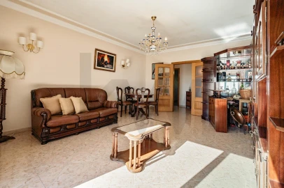 Apartamento T3 para Venda em Alverca do Ribatejo e Sobralinho