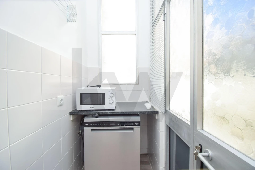 Apartamento T2 para Arrendamento em Penha de França Foto 19