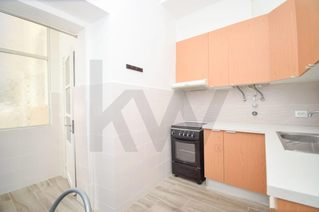 Apartamento T2 para Arrendamento em Penha de França Foto 17