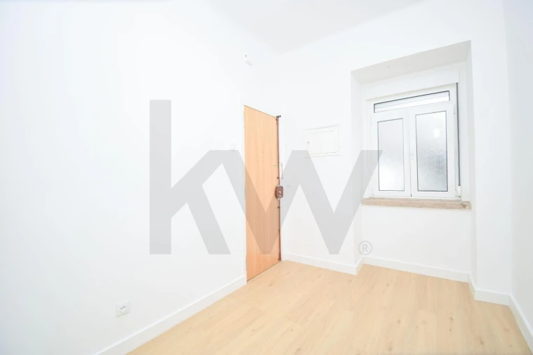 Apartamento T2 para Arrendamento em Penha de França Foto 2