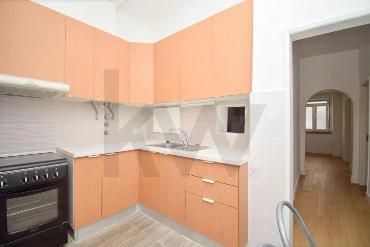 Apartamento T2 para Arrendamento em Penha de França Foto 14