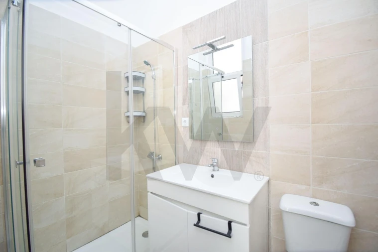 Apartamento T2 para Arrendamento em Penha de França Foto 21