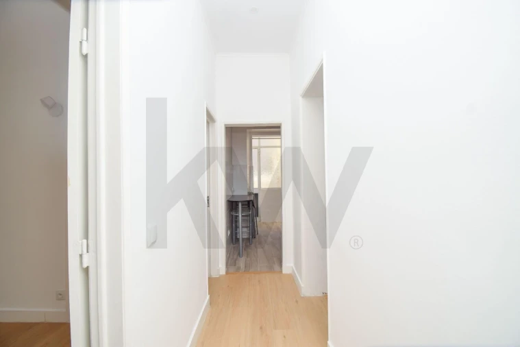 Apartamento T2 para Arrendamento em Penha de França Foto 9