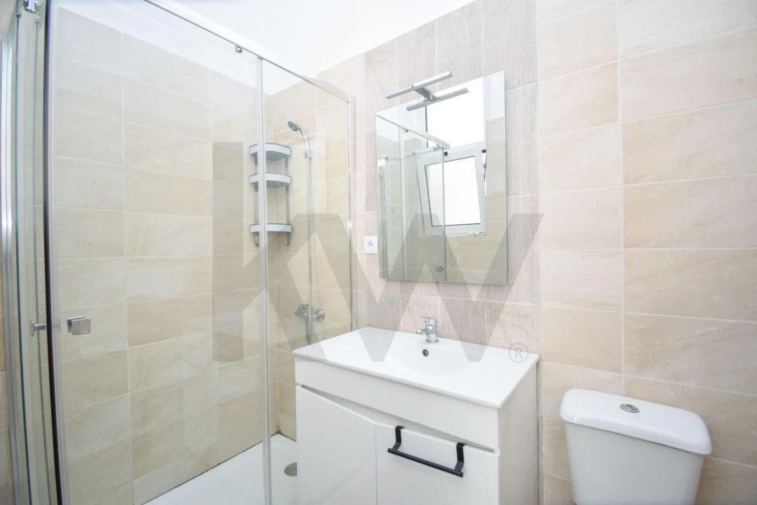 Apartamento T2 para Arrendamento em Penha de França Foto 21
