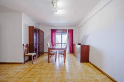 Apartamento T2 para Venda em Algueirão-Mem Martins