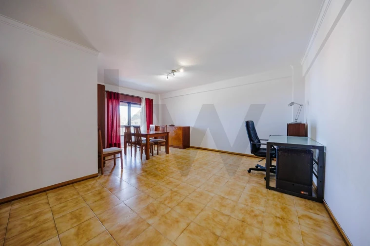 Apartamento T2 para Venda em Algueirão-Mem Martins Foto 14