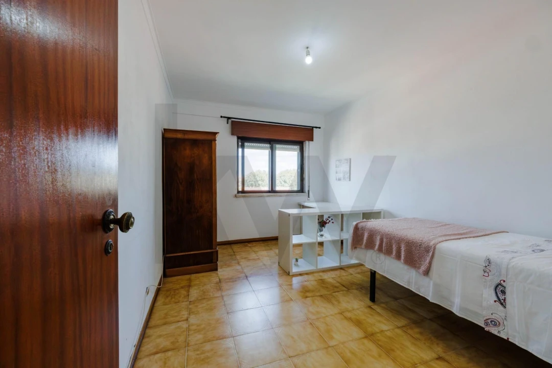 Apartamento T2 para Venda em Algueirão-Mem Martins Foto 8