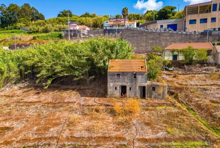 Terreno para Venda em Canhas Foto 9
