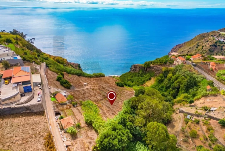 Terreno para Venda em Canhas Foto 3