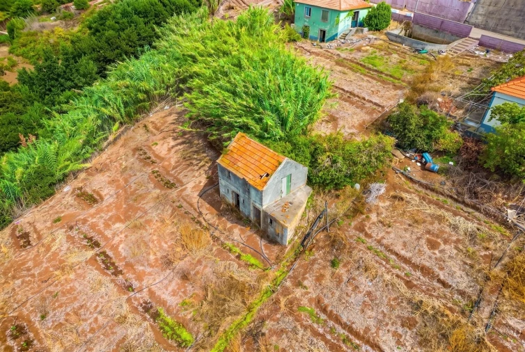 Terreno para Venda em Canhas Foto 8