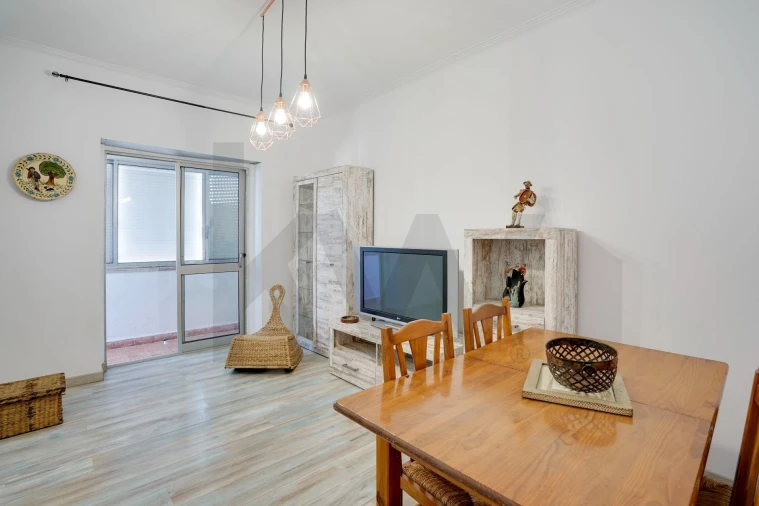 Apartamento T1 para Venda em Alfragide Foto 11