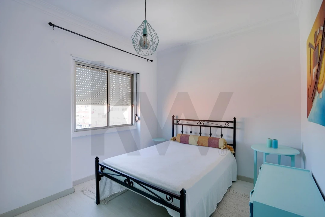 Apartamento T1 para Venda em Alfragide Foto 12