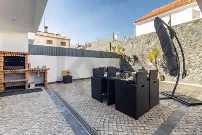 Moradia T4 para Venda em Fernao Ferro