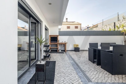 Moradia T4 para Venda em Fernao Ferro