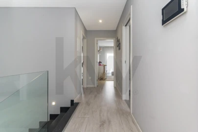 Moradia T4 para Venda em Fernao Ferro