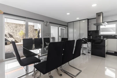 Moradia T4 para Venda em Fernao Ferro