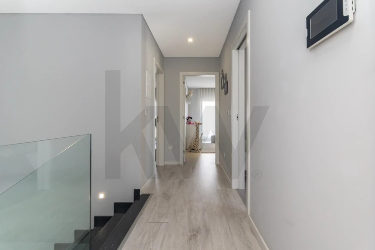 Moradia T4 para Venda em Fernao Ferro Foto 23