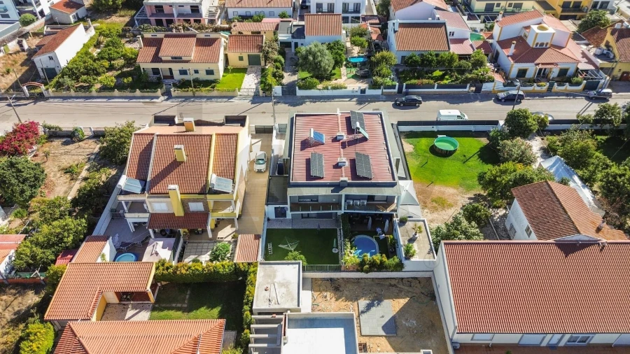 Moradia T4 para Venda em Fernao Ferro Foto 72