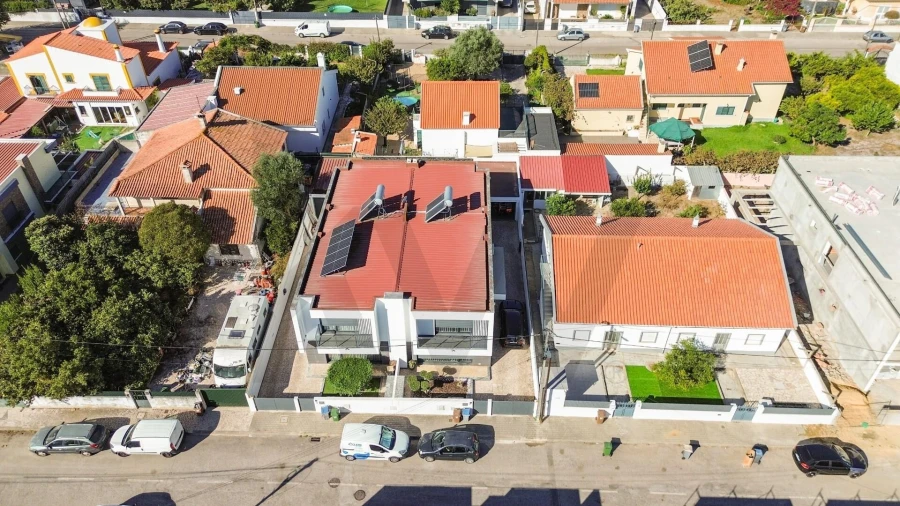 Moradia T4 para Venda em Fernao Ferro Foto 64