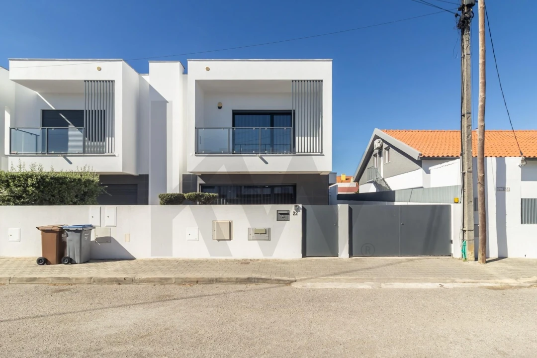 Moradia T4 para Venda em Fernao Ferro Foto 62