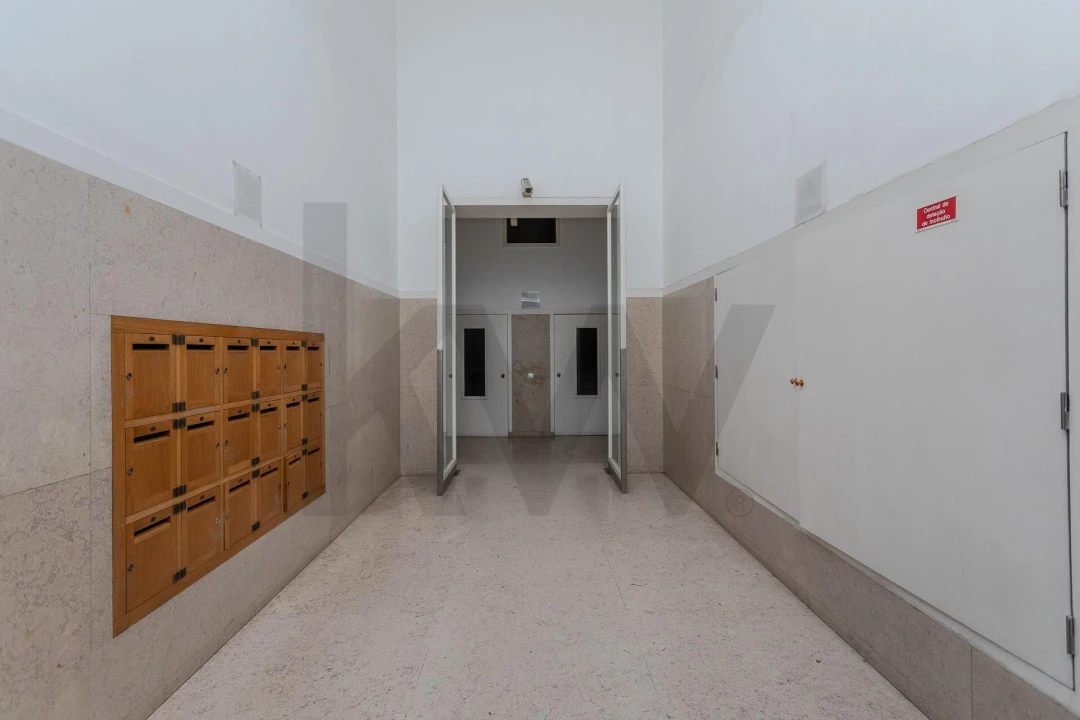 Apartamento T1 para Venda em Santa Maria Maior Foto 5
