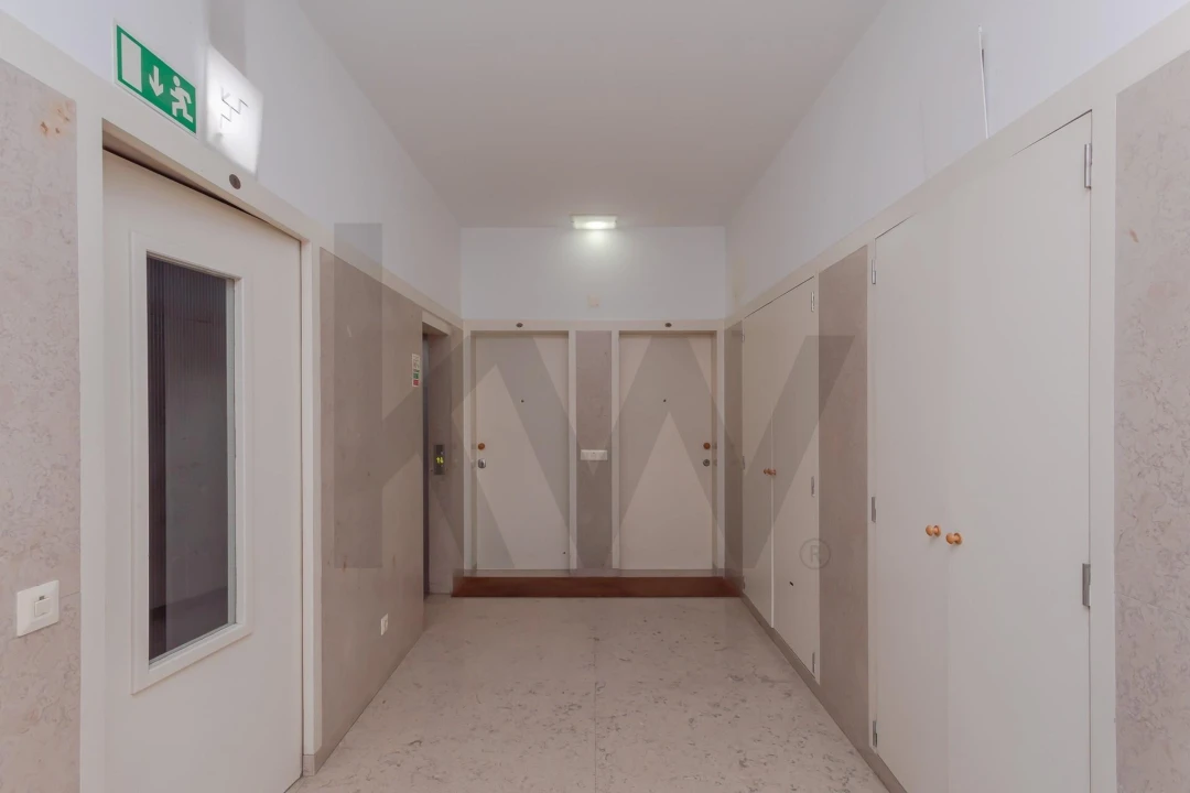 Apartamento T1 para Venda em Santa Maria Maior Foto 33