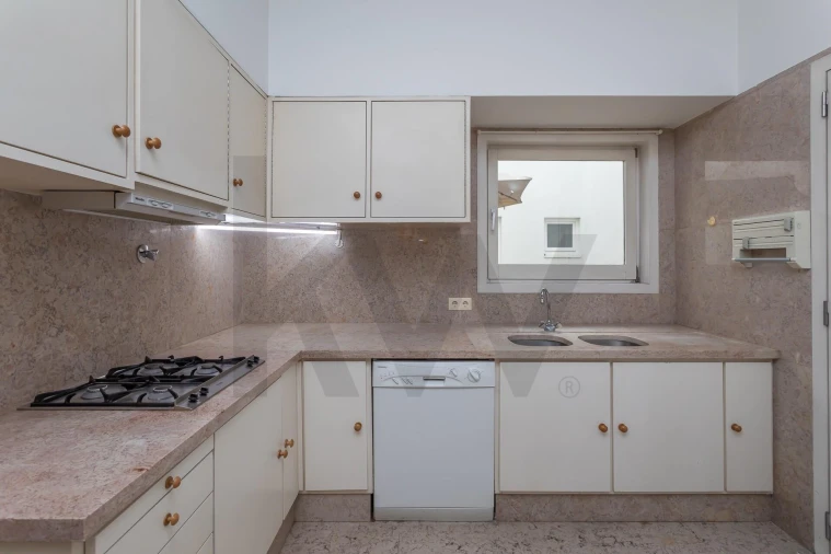Apartamento T1 para Venda em Santa Maria Maior Foto 23