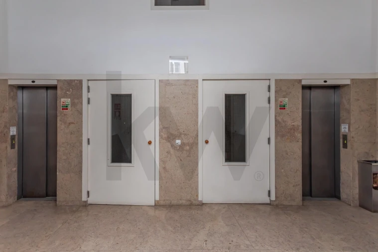 Apartamento T1 para Venda em Santa Maria Maior Foto 32