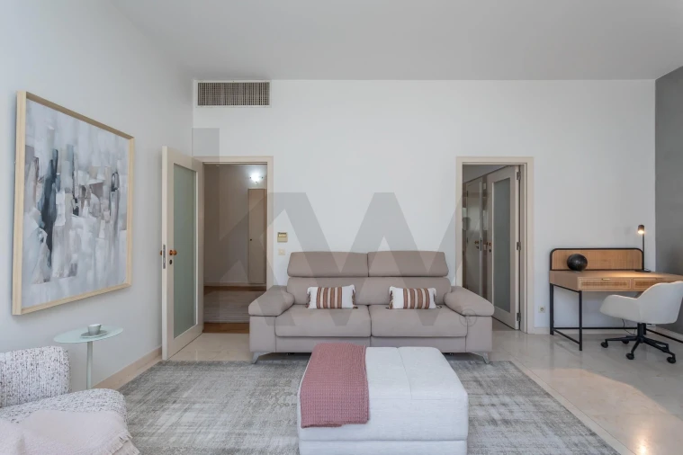 Apartamento T1 para Venda em Santa Maria Maior Foto 8