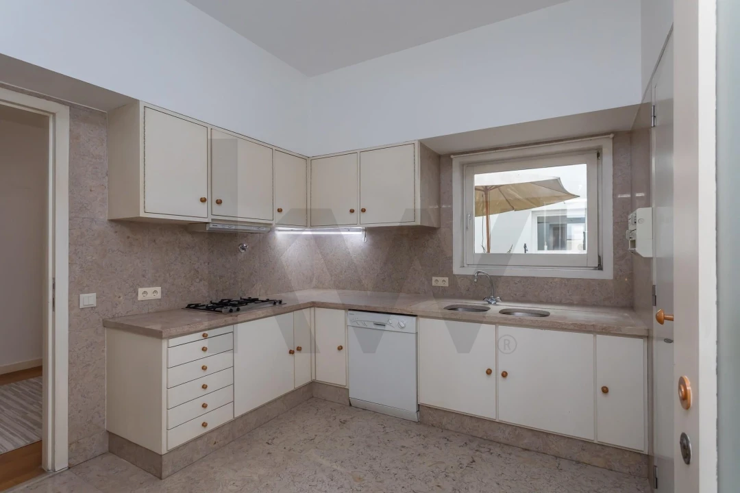 Apartamento T1 para Venda em Santa Maria Maior Foto 25