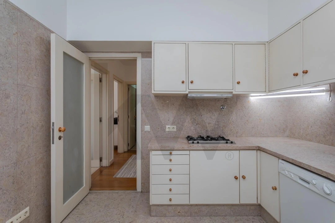 Apartamento T1 para Venda em Santa Maria Maior Foto 24