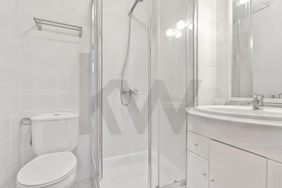 Apartamento T2 para Arrendamento em Funchal (São Pedro)