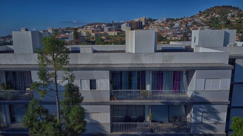 Apartamento T2 para Arrendamento em Funchal (São Pedro)