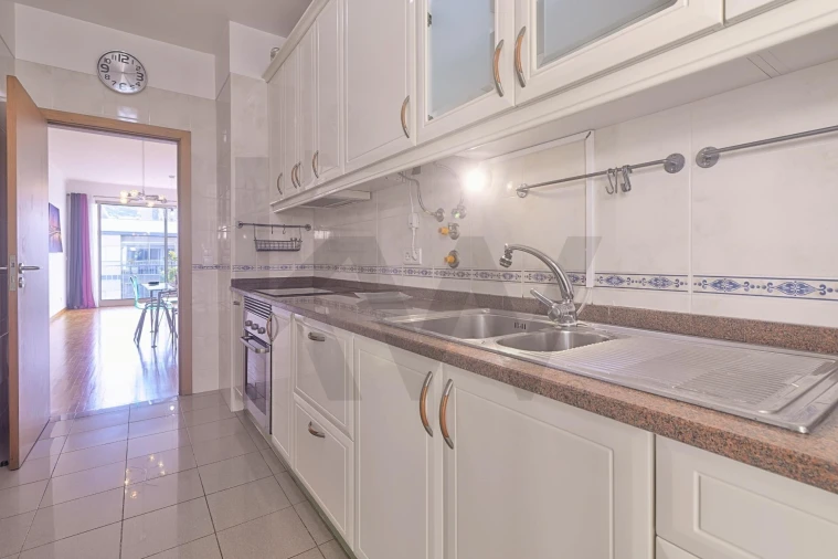 Apartamento T2 para Arrendamento em Funchal (São Pedro) Foto 14
