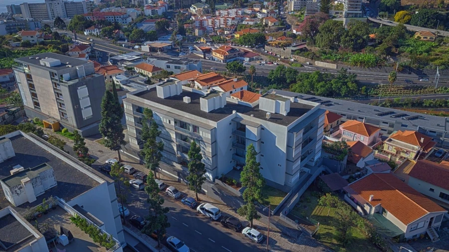 Apartamento T2 para Arrendamento em Funchal (São Pedro) Foto 17