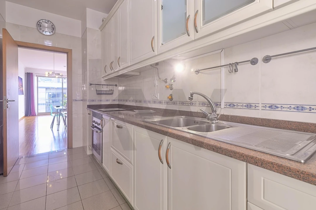 Apartamento T2 para Arrendamento em Funchal (São Pedro) Foto 14