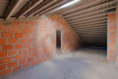 Moradia T4 para Venda em Corroios