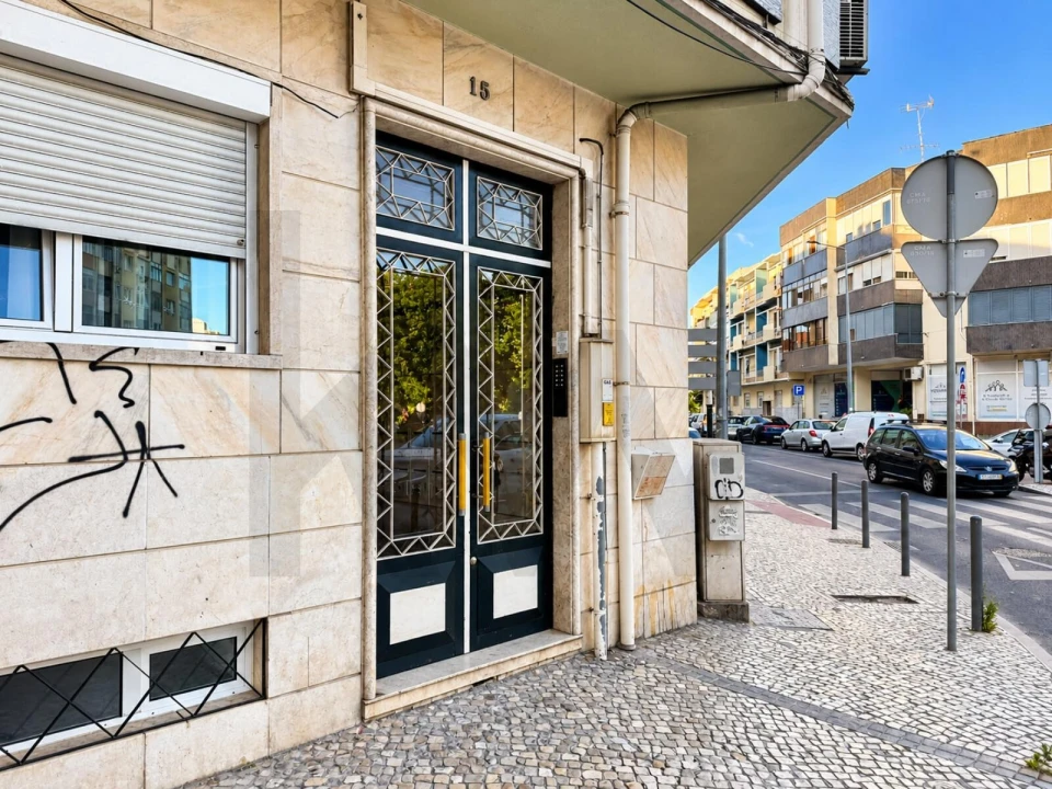 Apartamento T3 para Arrendamento em Almada, Cova da Piedade, Pragal e Cacilhas Foto 22