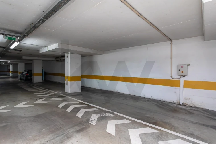 Apartamento T3 para Venda em Algés, Linda-A-Velha e Cruz Quebrada-Dafundo Foto 30