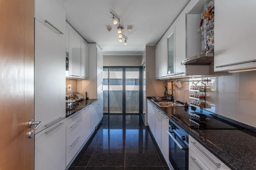 Apartamento T3 para Venda em Algés, Linda-A-Velha e Cruz Quebrada-Dafundo Foto 12