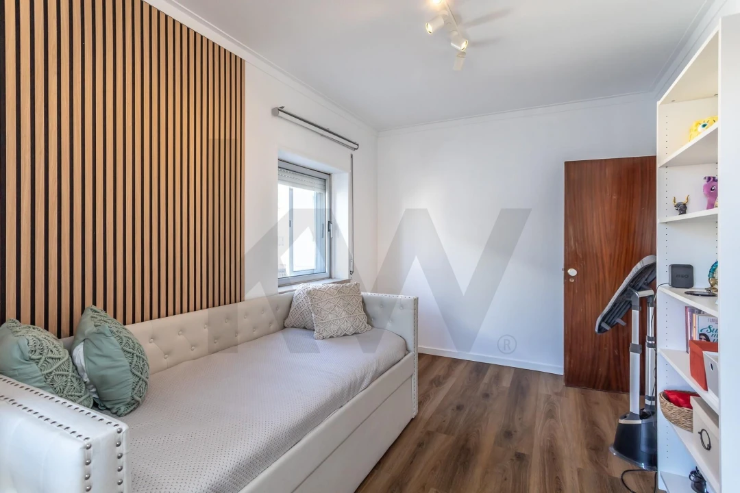 Apartamento T3 para Venda em Carcavelos e Parede Foto 14