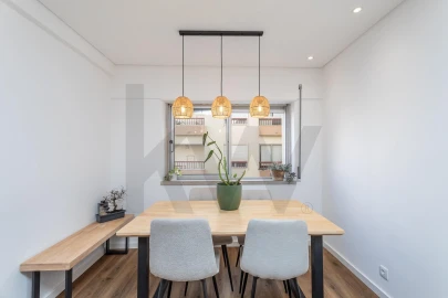 Apartamento T3 para Venda em Carcavelos e Parede