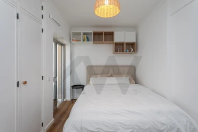 Apartamento T3 para Venda em Carcavelos e Parede