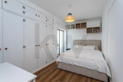 Apartamento T3 para Venda em Carcavelos e Parede