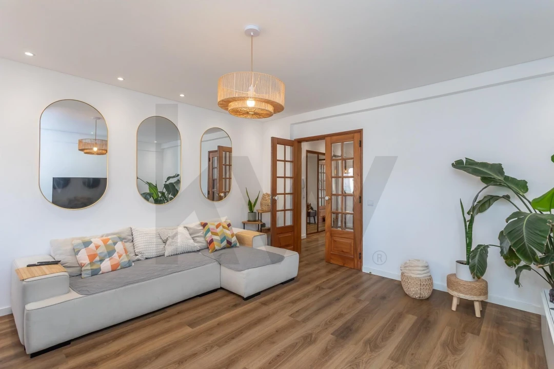 Apartamento T3 para Venda em Carcavelos e Parede Foto 1