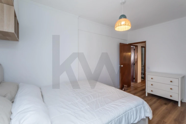 Apartamento T3 para Venda em Carcavelos e Parede Foto 21