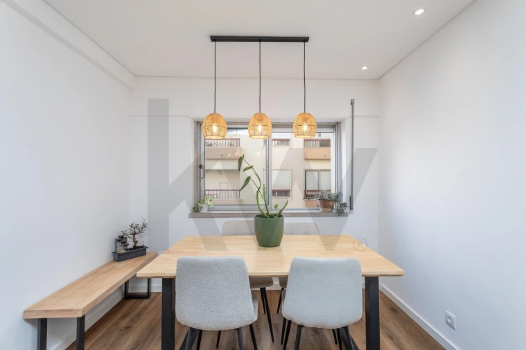 Apartamento T3 para Venda em Carcavelos e Parede Foto 24