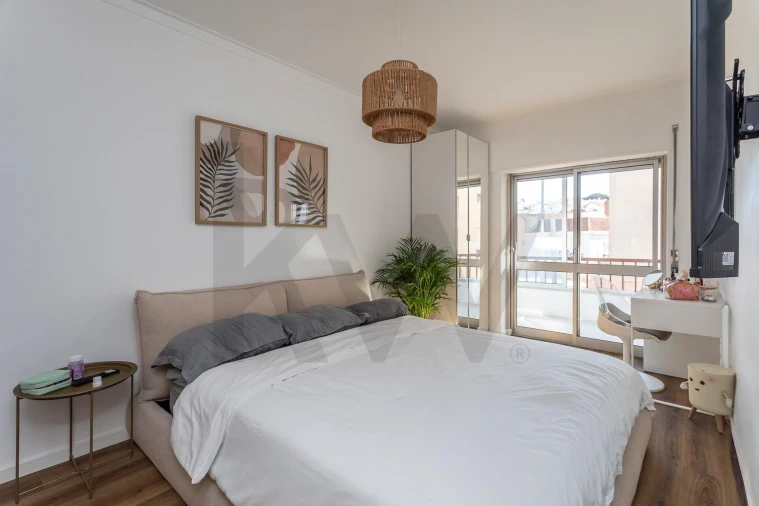 Apartamento T3 para Venda em Carcavelos e Parede Foto 12